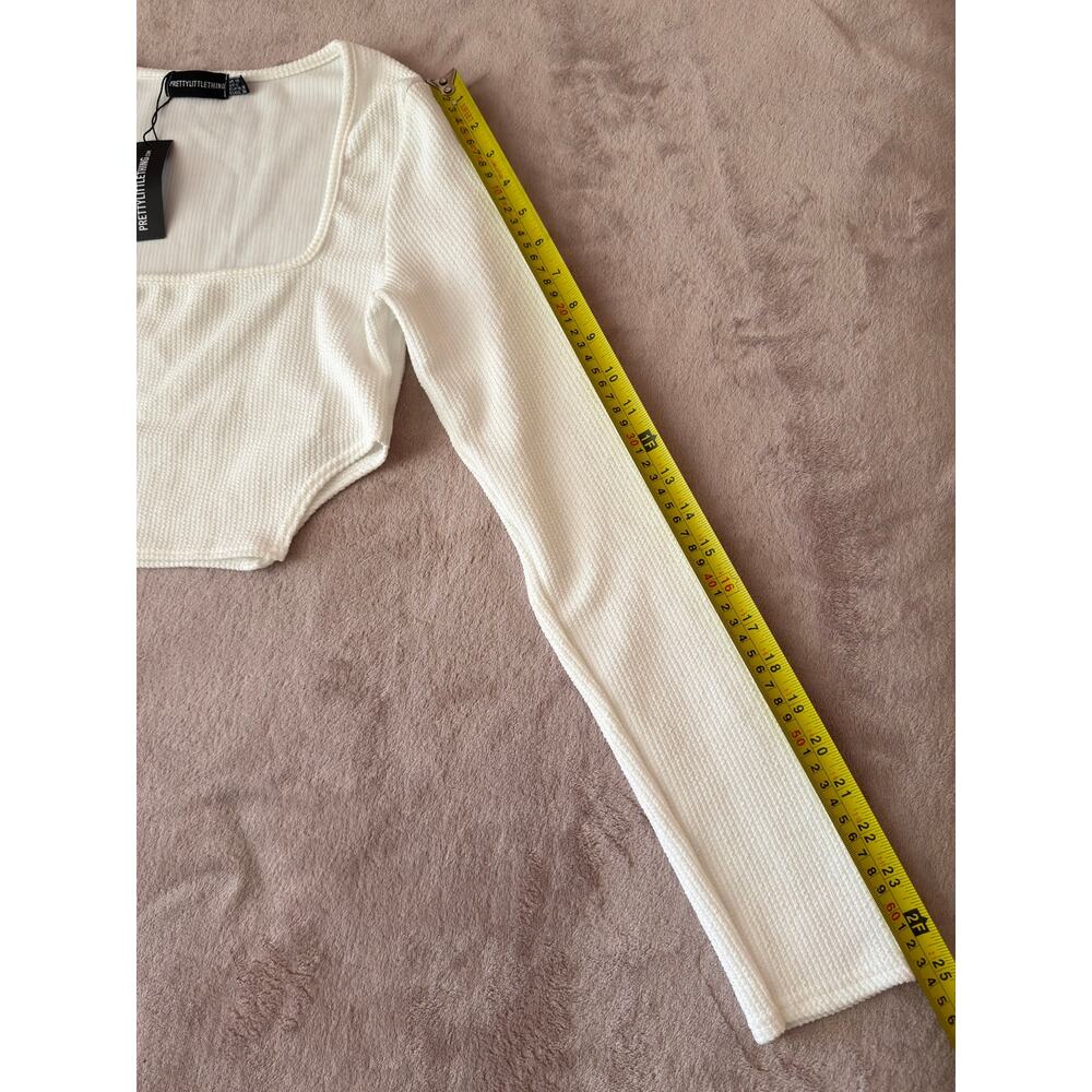 NWT PrettyLittleThing White Ribbed Long Sleeve Crop Top Size 6 - Picture 4 of 6